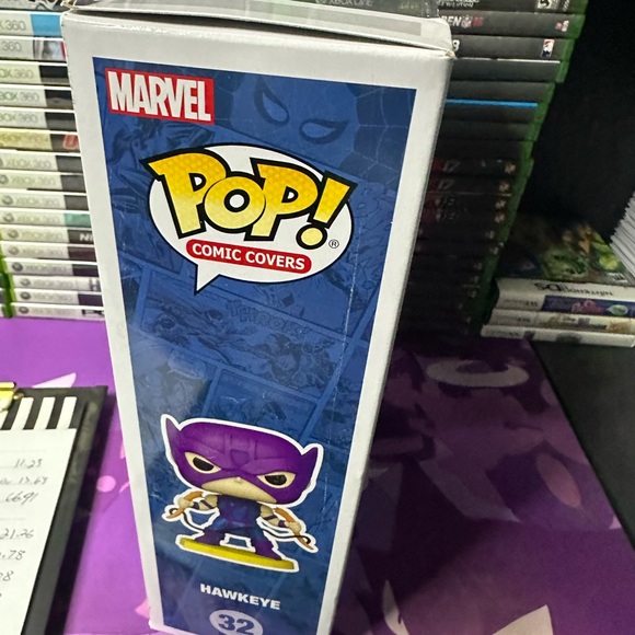 Hawkeye Funko pop With Comic Book #32

In like new condition - Picture 7 of 7